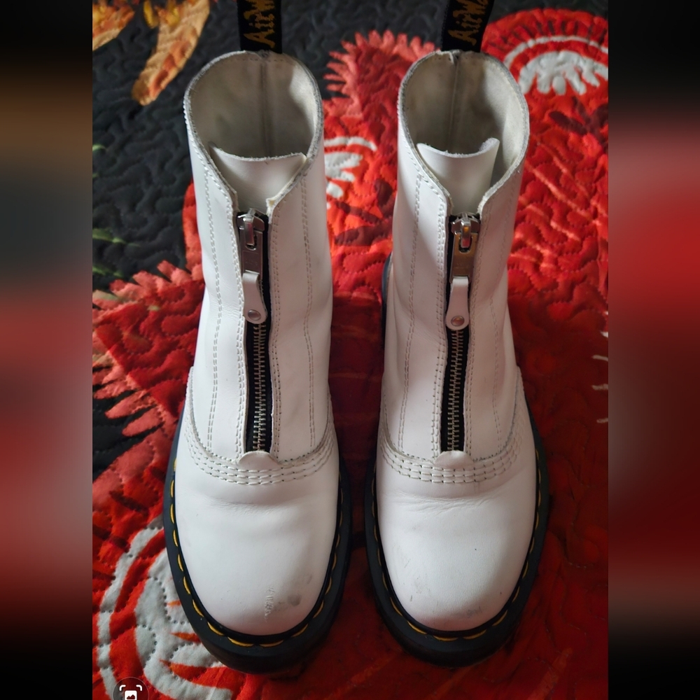 Dr. Martens JETTA Platform Boots - Womens Size 7